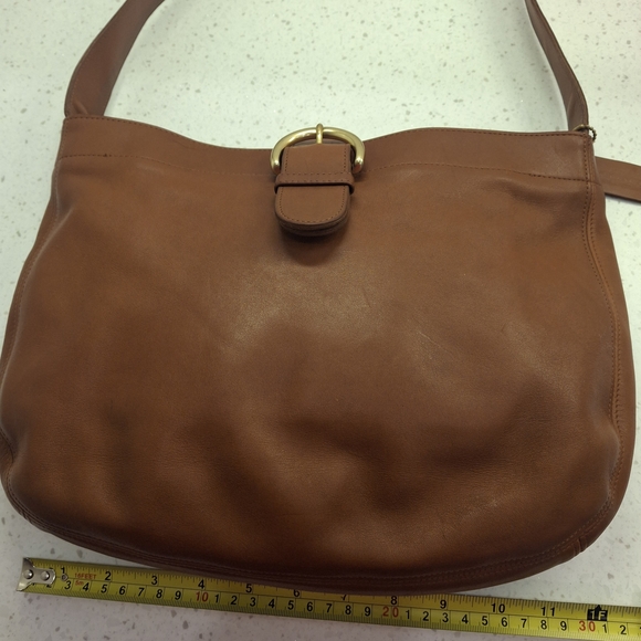 Classic Brown Leather Shoulder Bag with Buckle - Picture 14 of 15